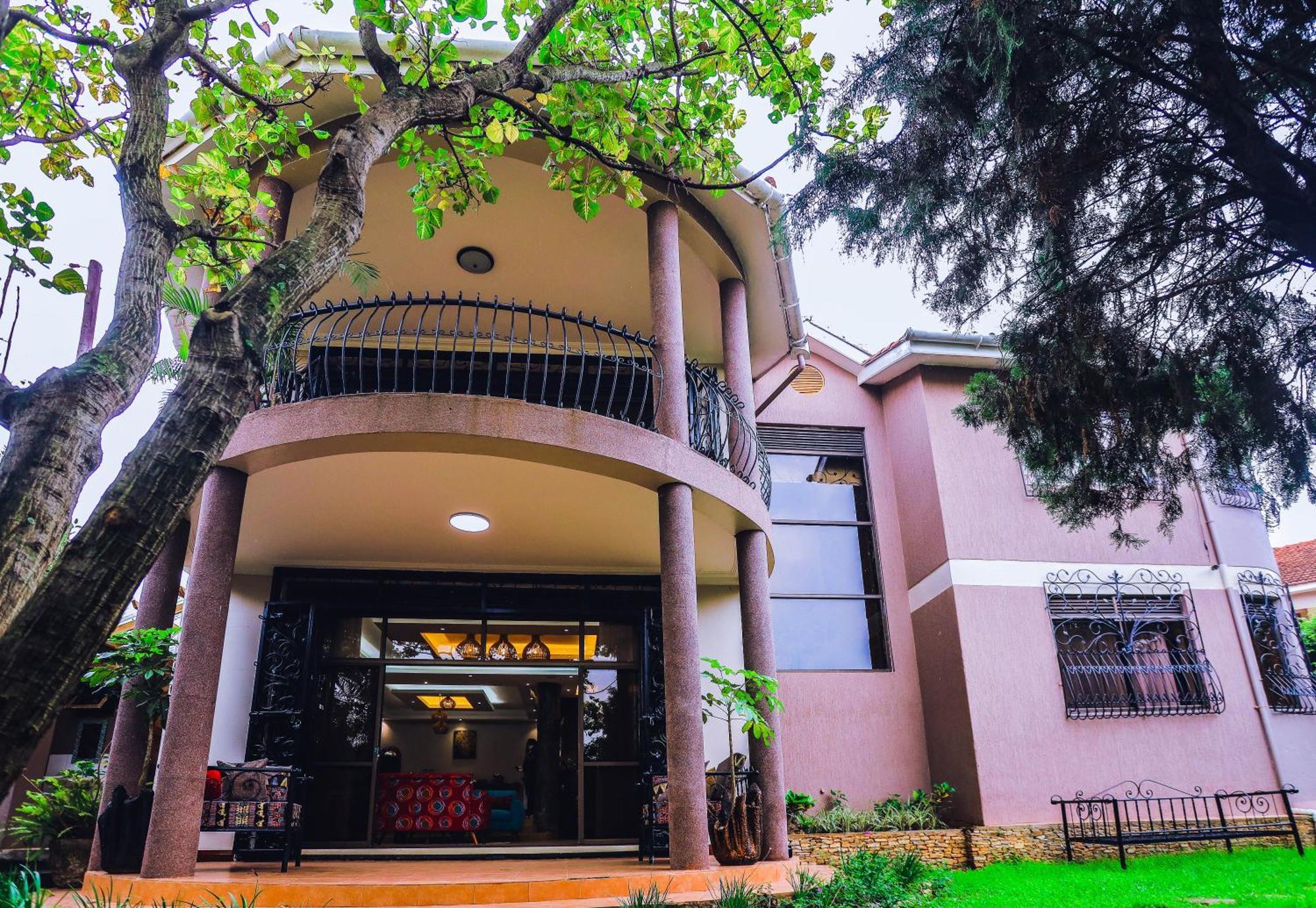Gazelle Guest House Kampala Bagian luar foto